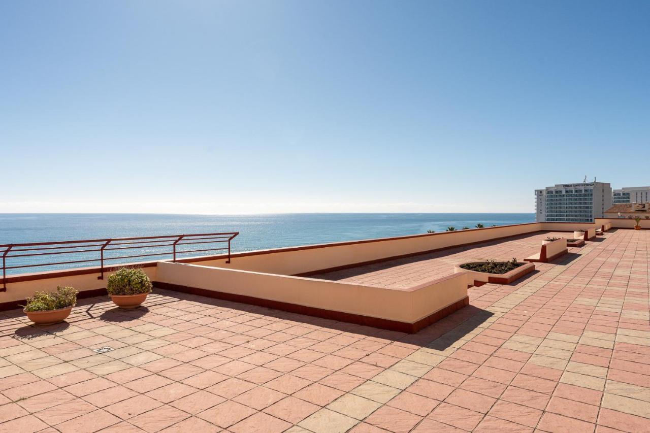 Benalmadena Beachfront Retreat Big Balcony And City Sea Views Apartamento Exterior foto